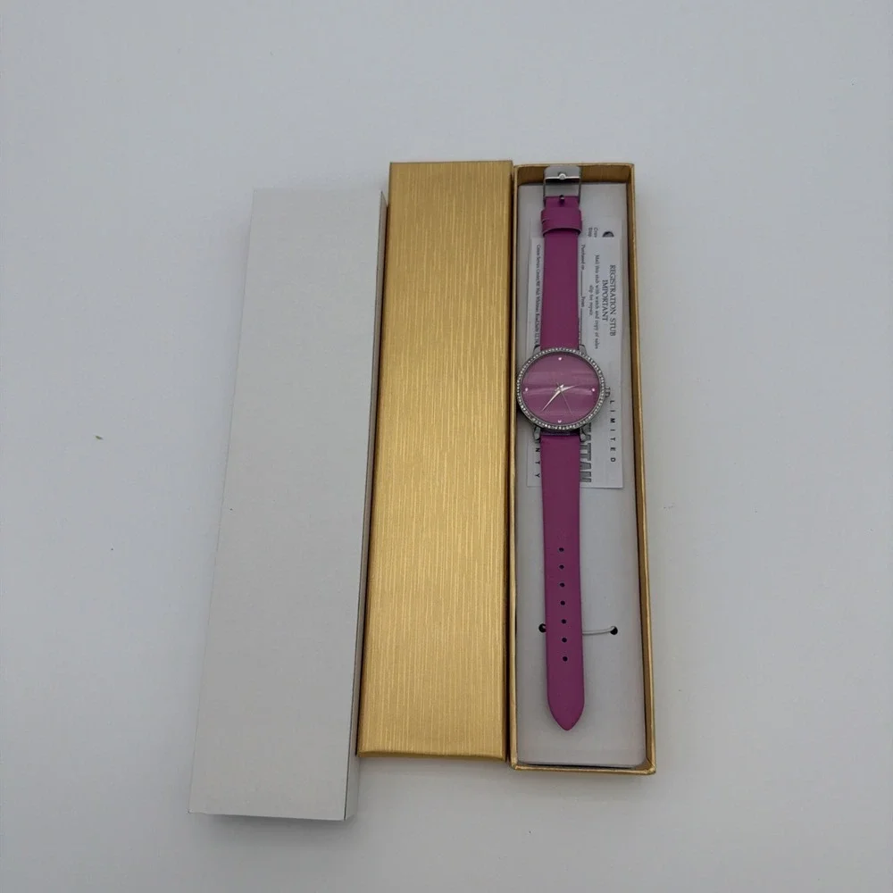 Manhattan By Croton Lady Silver Analog Quartz Watch